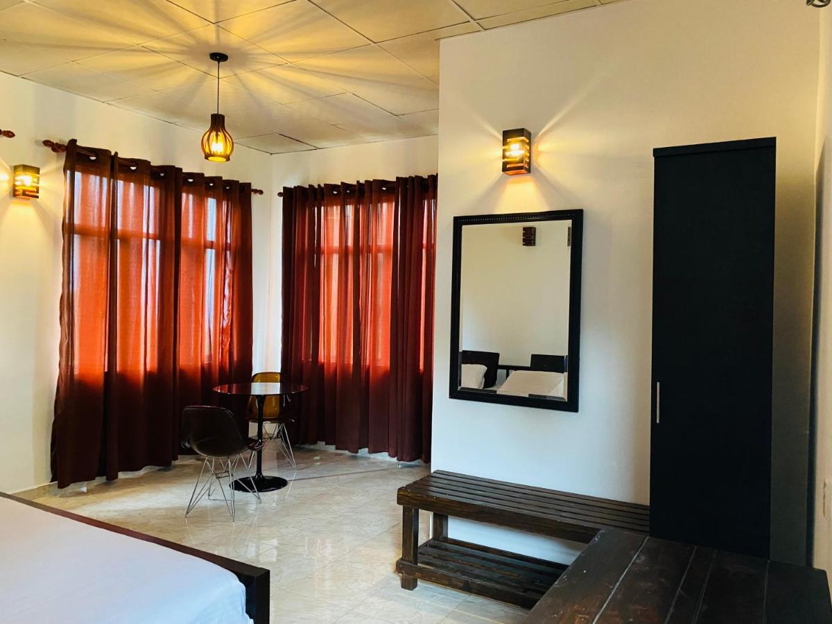 Aramba Resort Dondra Exterior photo